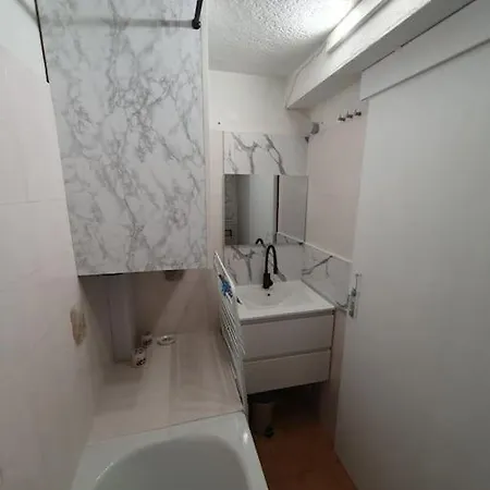 Apartment T2 Bis, 6p Secteur Richelieu Avec Terrasse, Piscine, Tennis, Parking Prive