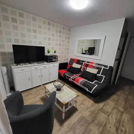 Apartment T2 Bis, 6p Secteur Richelieu Avec Terrasse, Piscine, Tennis, Parking Prive