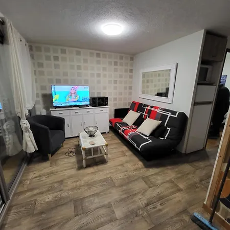T2 Bis, 6p Secteur Richelieu Avec Terrasse, Piscine, Tennis, Parking Prive Apartment